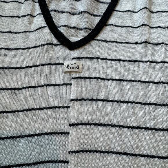 Volcom, tank top, lightweight knit, size Medium - Picture 4 of 6